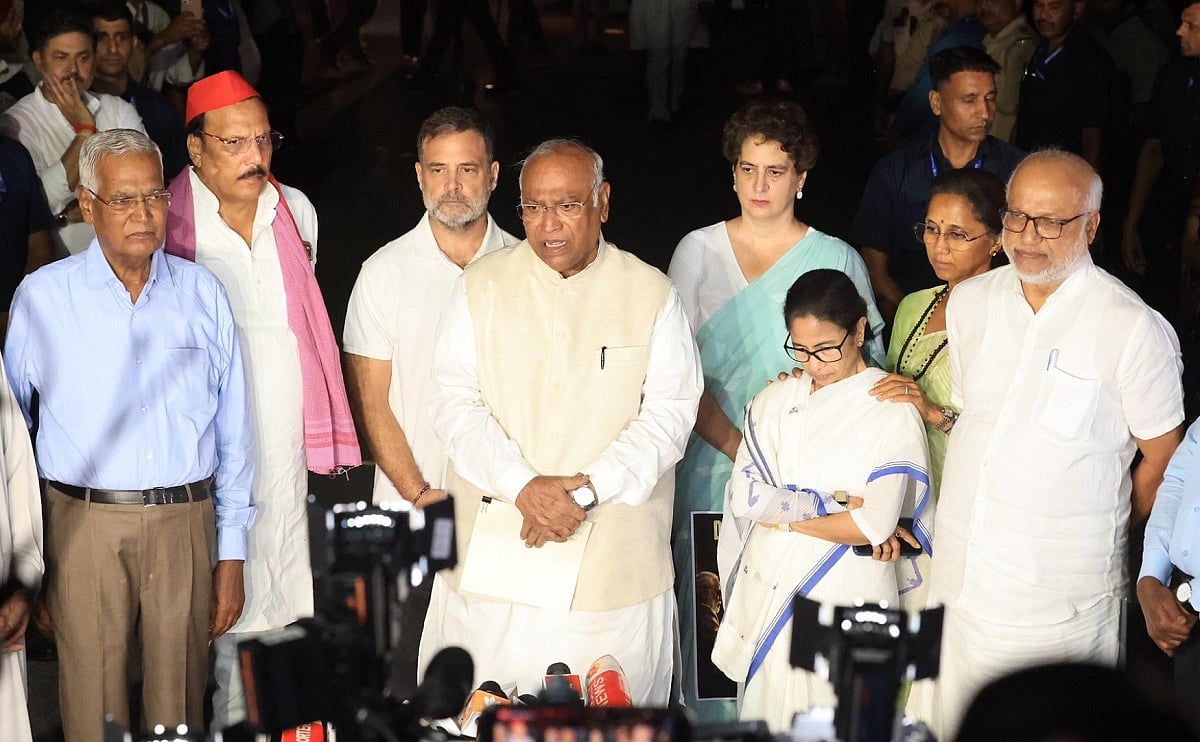 वोट चोरी के खिलाफ अब चीफ जस्टिस से मिलेंगे राहुल गांधी और खड़गे, सोमवार को मिलने का समय मांगा
