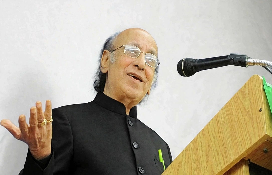 यादों में निदा फाजली: अधूरे इश्क ने उठवाई कलम, इंसानी दर्द को अल्फाज देकर बने लाखों दिलों की आवाज