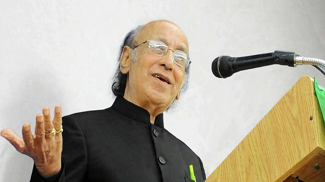 यादों में निदा फाजली: अधूरे इश्क ने उठवाई कलम, इंसानी दर्द को अल्फाज देकर बने लाखों दिलों की आवाज
