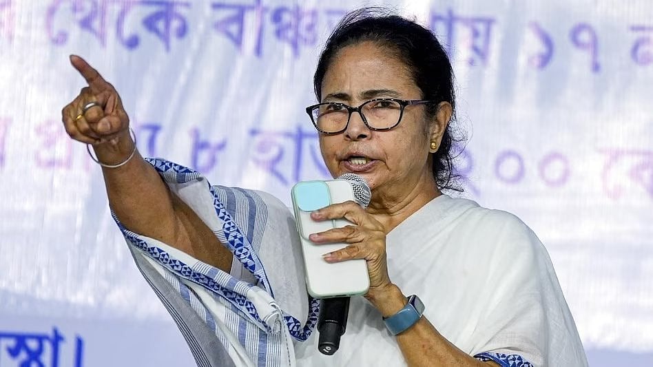 TMC ने ममता बनर्जी पर घर के बाहर हमले का आरोप लगाया, चाकू के साथ महिला पकड़ी गई, हिरासत में ली गई