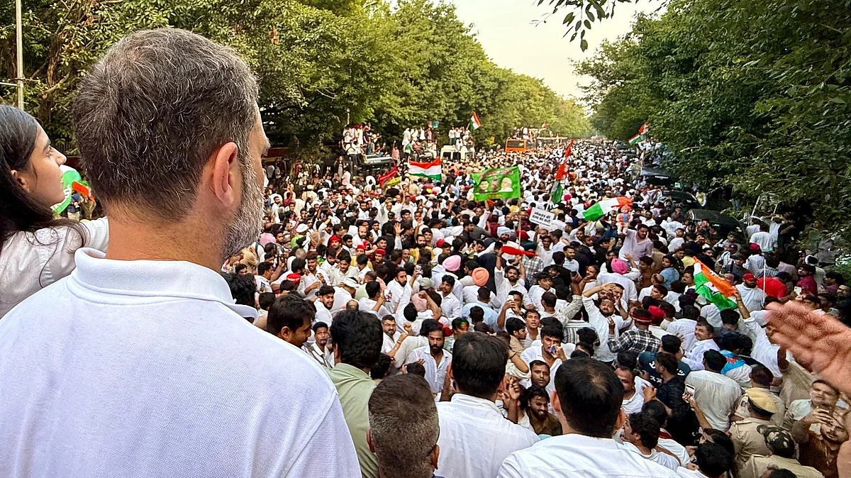 हुकूमत की नजर में दुश्मन, पर एक-दूसरे के हमदर्द