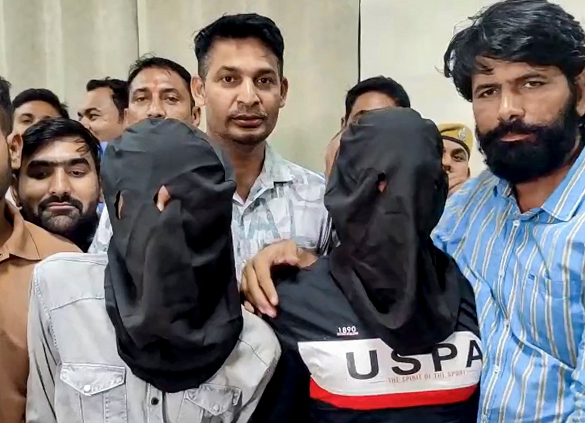 टाइगर श्रॉफ फायरिंग केस में 3 आरोपी अरेस्ट, नेपाल भागने की थी तैयारी, कोटा में ट्रेन से किया गया गिरफ्तार (फोटो: PTI)