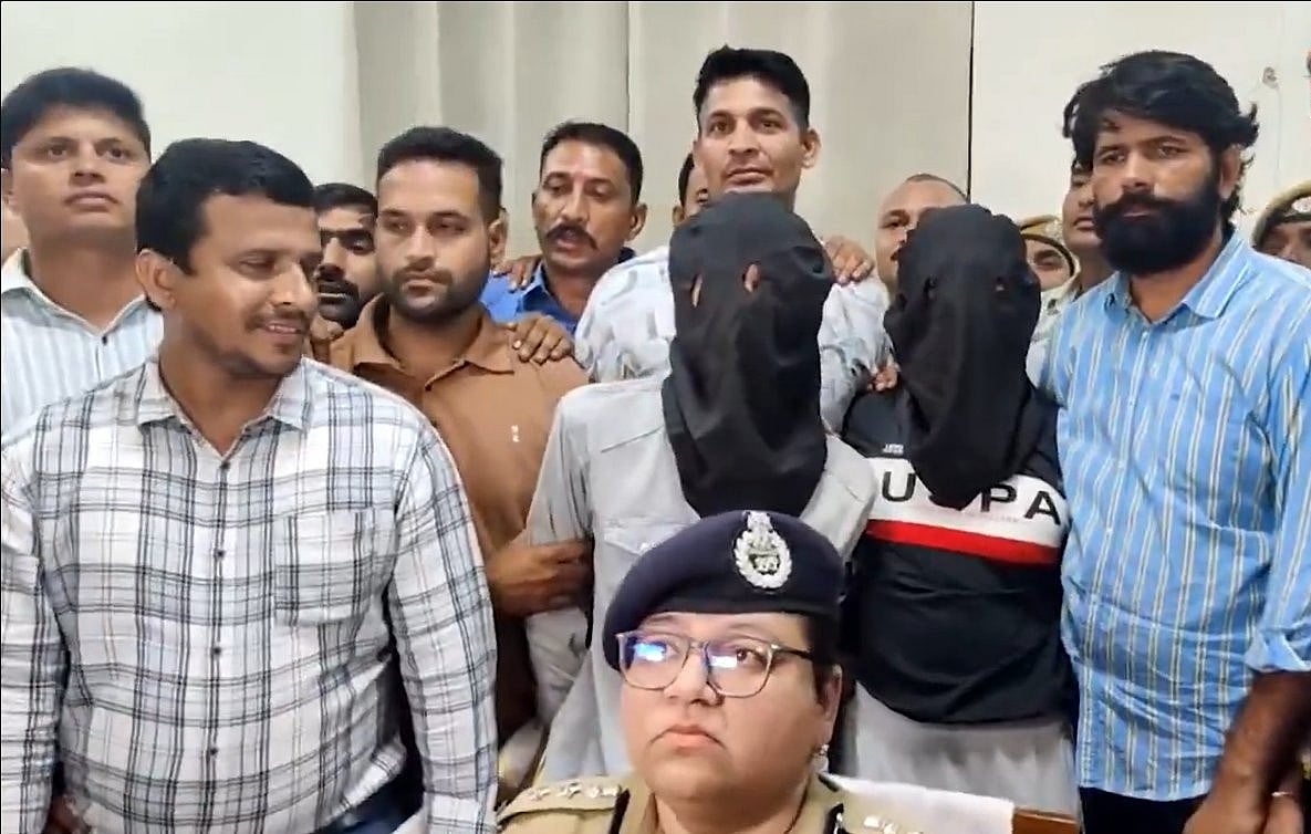 बड़ी खबर LIVE: टाइगर श्रॉफ फायरिंग केस में कोटा से गिरफ्तार 3 आरोपियों को 48 घंटे की ट्रांजिट रिमांड, मुंबई ले जा रही पुलिस 