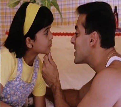 सिनेजीवन: पद्मिनी कोल्हापुरे-पूनम ढिल्लों ने चोरी के आरोपों पर दिया जवाब और सना सईद ने 28 साल बाद पहनी पुरानी टी-शर्ट