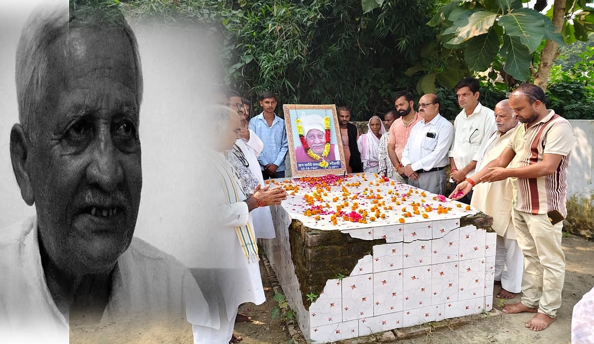 (बाएं) अदम गोंडवी (दाएं) उत्तर प्रदेश के गोंडा जिले में अदम गोंडवी की समाधि पर हर साल कुछ साहित्यकार उनकी जन्मतिथि और पुण्यतिथि पर जमा होकर श्रद्धांजलि देते हैं 