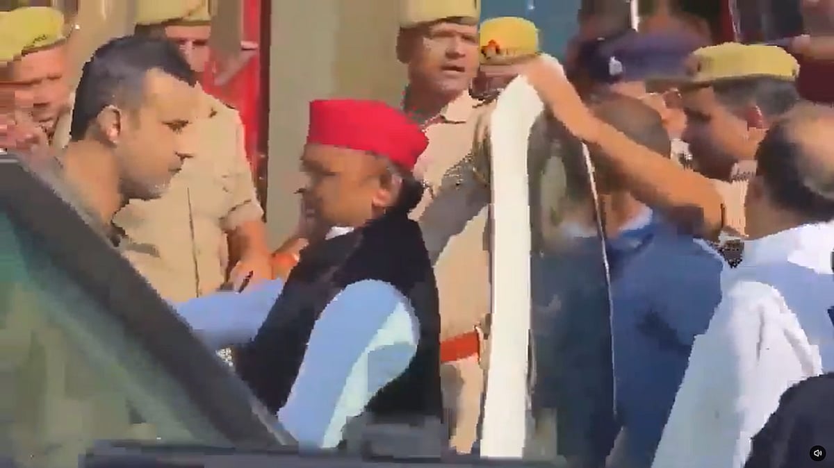 बड़ी खबर LIVE: 'आजम खान थे, हैं और रहेंगे', रामपुर जेल में अखिलेश यादव की मुलाकात, BJP पर लगाए कई आरोप 