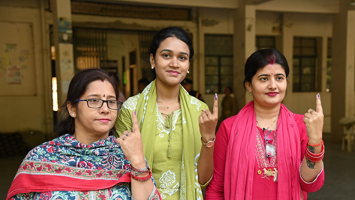 यूपी की 11 एमएलसी सीटों पर मतदान के बीच सपा ने उठाए सवाल, मतदाता सूची से नाम कटने और धमकाने के आरोप (फोटो: IANS)