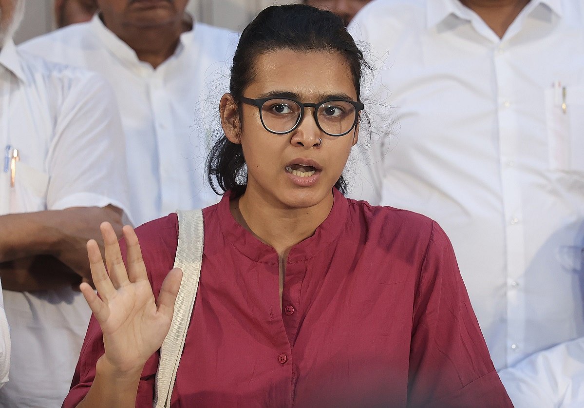 हाईकोर्ट ने आइसा अध्यक्ष नेहा बोरा की याचिका खारिज की, दस्तावेज उपलब्ध कराने का दिया निर्देश