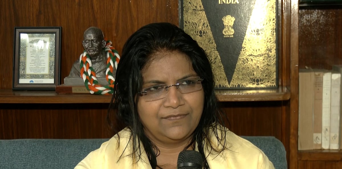 'केरल में संघ के एजेंडे को थोपने की कोशिश', लोकभवन में शाकाहारी रसोई वाले आदेश पर कांग्रेस ने उठाए सवाल
