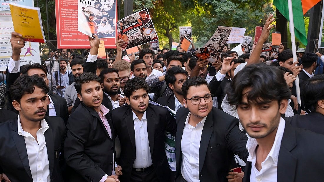 जामिया में छात्रसंघ चुनाव को लेकर हंगामा, विरोध के बीच यूनिवर्सिटी ने सभी क्लासेज ऑनलाइन चलाने की घोषणा की