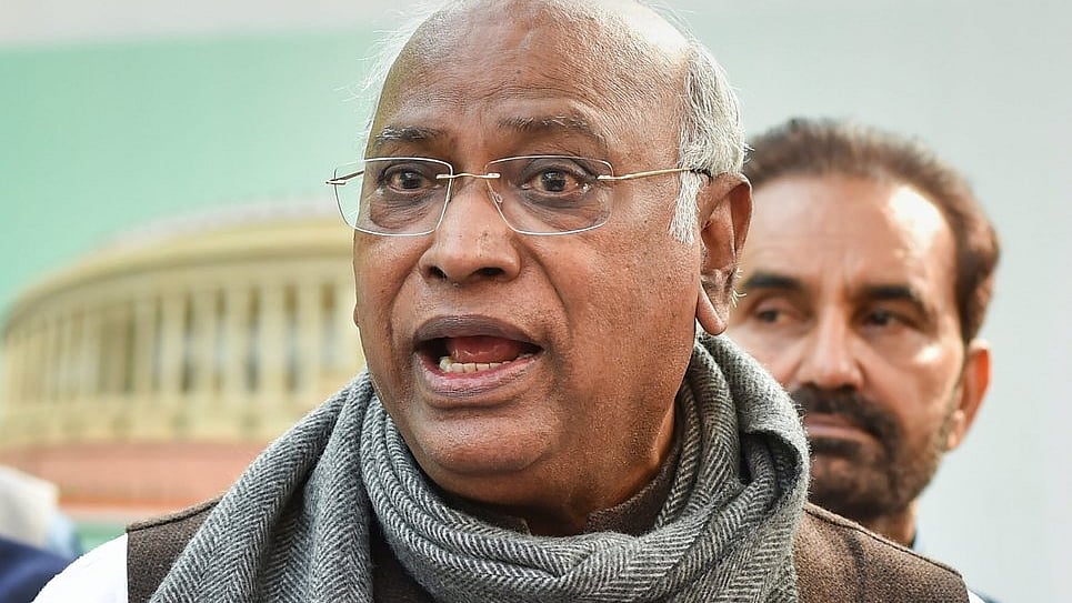 वोट के अधिकार को छीनने पर उतारू मोदी सरकार अब जीने के अधिकार को भी खत्म करना चाहती हैः खड़गे