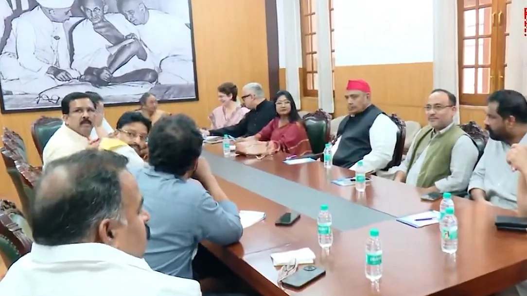 ज्ञानेश के खिलाफ जन महाभियोगः मीरा कुमार करेंगी अध्यक्षता, खड़गे प्रस्ताव पेश करेंगे, राहुल देंगे समापन भाषण