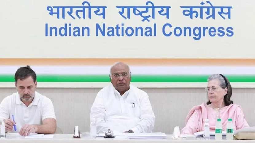 फोटोः @kharge