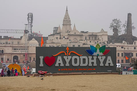 Devotees at Ram ki Paidi in Ayodhya 