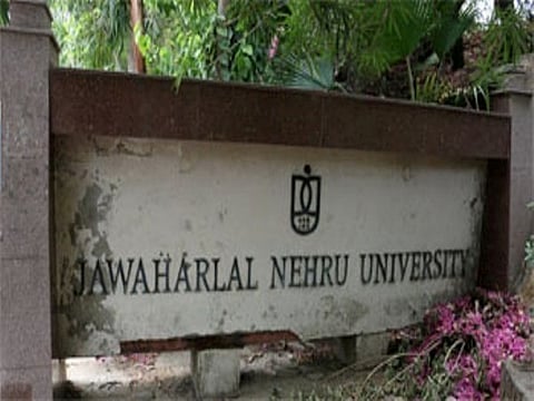 ABVP, Left outfits clash at JNU during general body meeting