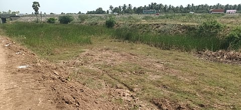 A check dam is to be constructed across the Marudaiyaru river at Vilamuthur village in Perambalur district at a cost of 3.09 crore. 