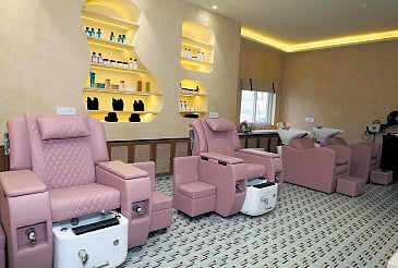 Tamanna Make-up Studio.