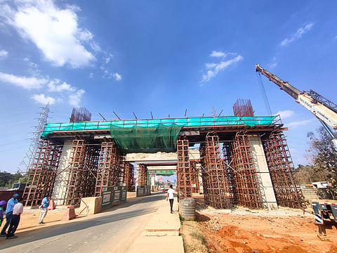 Work on one side of the Doddajala Metro station has stopped due to an electrical line passing through the land.

