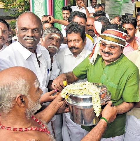 TTV Dhinakaran started his campaign from Theni on Sunday