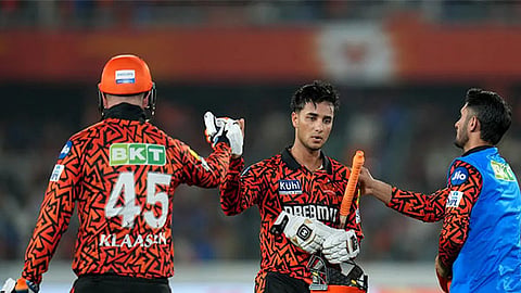 Sunrisers Hyderabad batters Abishek Sharma and Heinrich Klaasen during the IPL 2024 fixture against the Mumbai Indians at the RGIC stadium in Hyderabad on Wednesday.