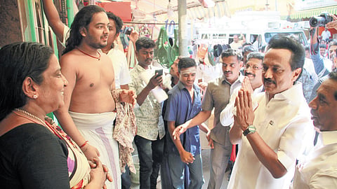 Stalin campaigning for the 
candidates of DMK and its allies in Madurai ahead of the Lok Sabha election in 2019. 