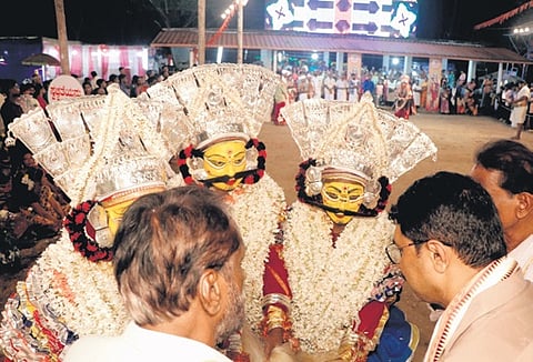 DK Congress candidate R Padmaraj at a temple event in Puttur on Sunday 