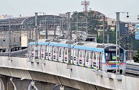  Mana Yatri, Hyderabad’s first 100% open mobility app for autos and cabs, has partnered with L&T Metro Hyderabad to provide affordable and reliable services for metro commuters. 