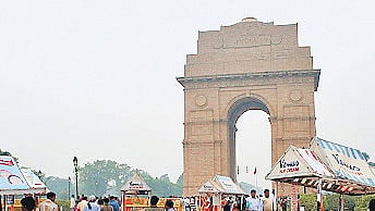 Minor girl gets boyfriend killed at India Gate