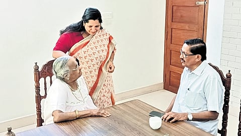 Kerala Congress working chairman P C Thomas interacting with KC(M) patriarch K M Mani’s wife Kuttiyamma and daughter-in-law Nisha Jose K Mani at Karingozhakkal house in Pala on Tuesday