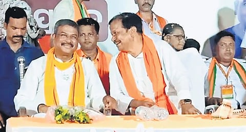 Union Minister Dharmendra Pradhan at a public meeting in Balikuda