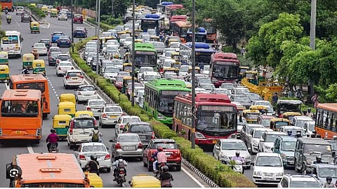 Despite the  huge mix of population residing here, almost all of them face a few common issue, civic mismanagement, encroachment and parking mess.