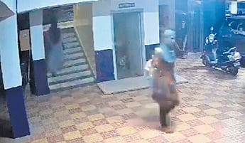 A cctv footage of ‘Chudidar Gang’
