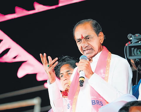 BRS supremo 
K Chandrasekhar Rao speaks during 
a roadshow in Narsapur
on Wednesday