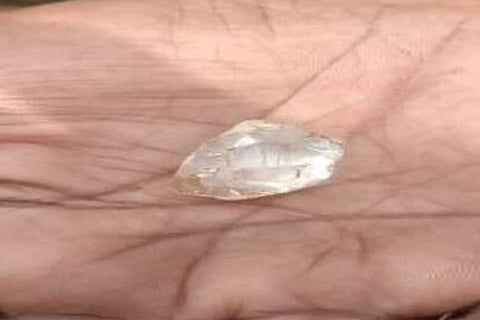 In the last one week, at least four diamonds worth Rs. 70 lakhs were found in different villages of Tuggali and Maddikera mandals.