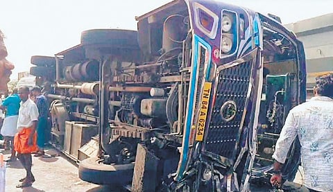 The private bus overturned due to the collision