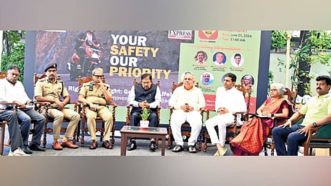 (From L-R) Addl Commissioner of Transport and Director of Karnataka State Road Safety Authority J Purushothama, Joint Commissioner of Police (Traffic) Anucheth MN, Bengaluru City Police Commissioner B Dayananda, Home Minister Dr G Paramesh-wara, Transport Minister Ramalinga Reddy, MLA Rizwan Arshad, NIMHANS Director Dr Pratima Murthy, and TNIE Sr General Manager K’taka P Suresh Kumar at The New Indian Express and Hero MotoCorp ‘Ride Safe India’ campaign in Bengaluru on Friday 
