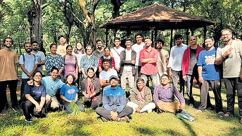 Members of the Sanskrit 
Weekend group at Cubbon Park 
in Bengaluru