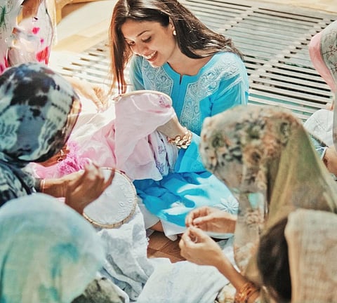 Harshi  Gupta with  her artisans