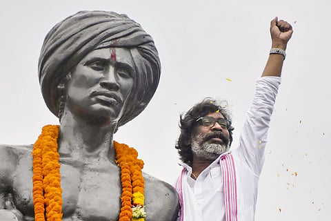ormer Jharkhand Chief Minister Hemant Soren pays his respect to freedom fighter Birsa Munda a day after he was granted bail in the Land Scam case, in Ranchi, Saturday, June 29, 2024. 