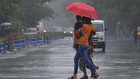 Other areas also experienced intense rainfall, with Kalsi receiving 72 mm in just one hour, Koti 39.5 mm, and Jakholi 45.5 mm. 