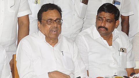 NCC leader EVKS Elangovan, Addressing in media at Madurai. 
