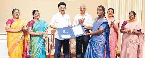 CM MK Stalin presented the award  to Sandhiya Devi on Monday 