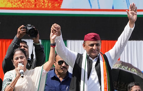 Samajwadi Party (SP) chief Akhilesh Yadav and West Bengal Chief Minister Mamata Banerjee addressing the Martyrs' Day rally of the TMC in Kolkata. 
