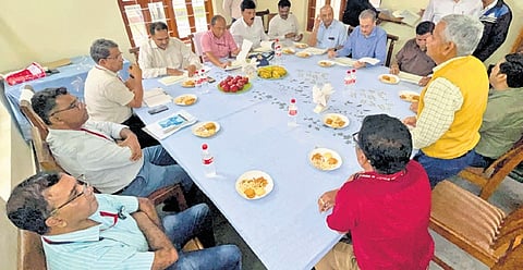 PRAWAH members hold a discussion with officials from Karnataka and Goa during their visit to Kanakumbi in Belagavi district on Sunday 