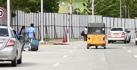 Cabs will ferry passengers from the entrance to the new terminal 