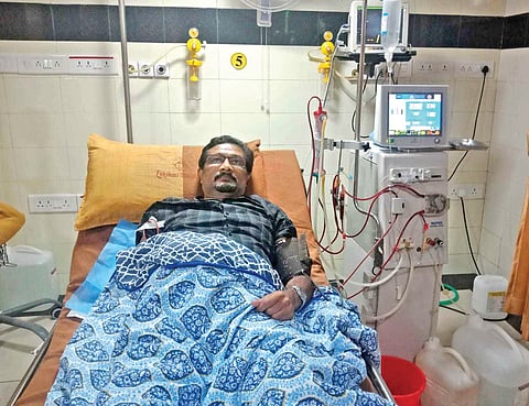 Manoj Kumar in a dialysis room 