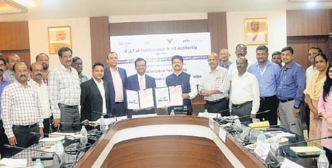 Officials of VOC Port and JSW Tuticorin Terminal after signing agreement 