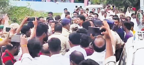 Tension prevailed in Punganur Assembly constituency as TDP and YSRC activists clashed during the visit of Rajampeta MP PV Mithun Reddy 