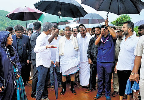 Chief Minister Siddaramaiah inspects rescue operations at the Shirur landslide site, on National Higway 66, on Sunday 