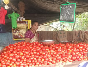 Tomatoes' prices again raised to Rs 80 per kg in retail markets of Kurnool district.